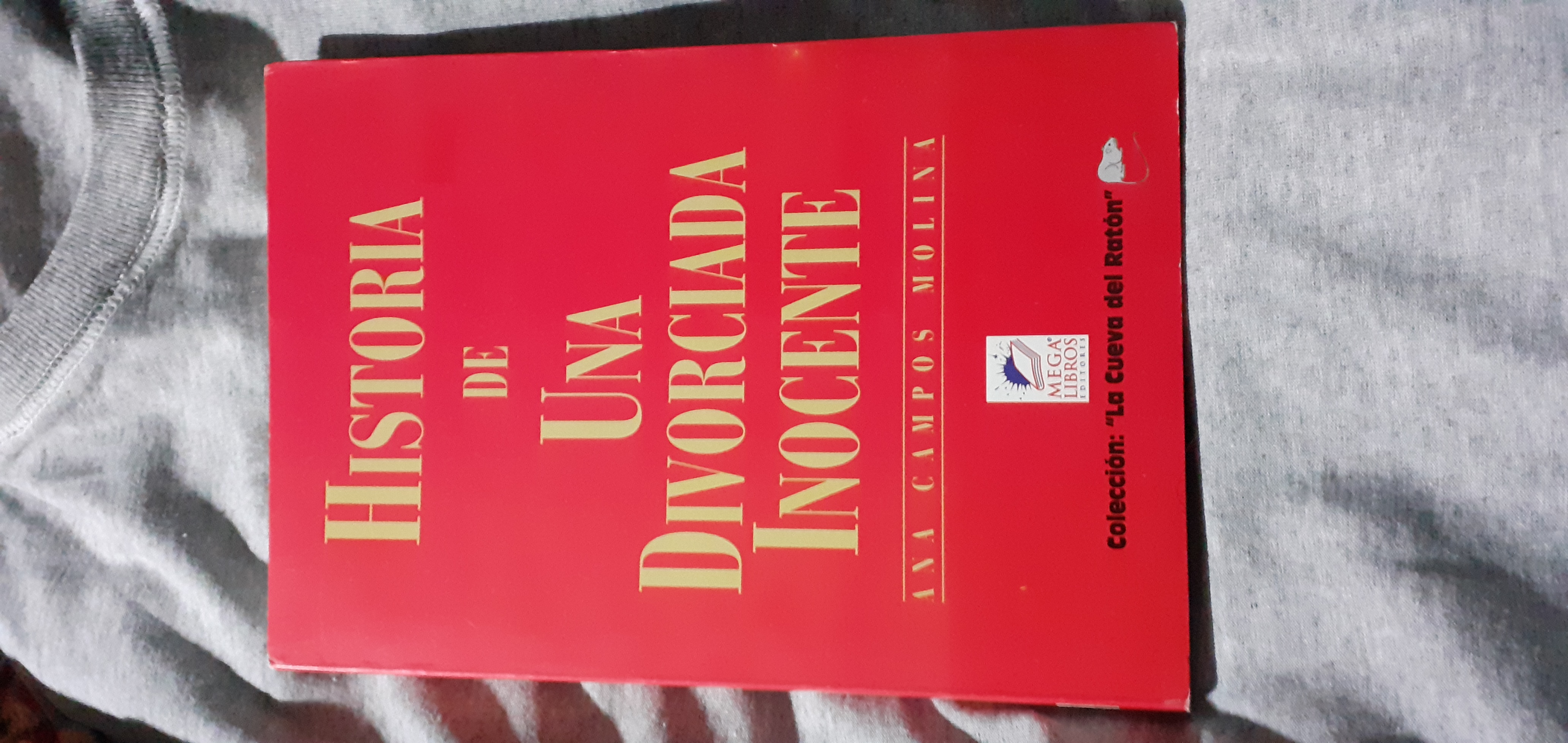 Historia de una divorciada inocente.